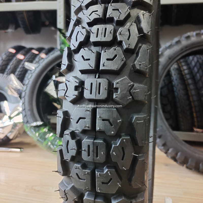 Capacidad de producción de 5000 piezas por día neumático de motocicleta de 18 pulgadas 90/90-18 909018