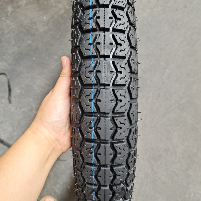 Capacidad de producción 5000pcs por día neumáticos de motocicletas neumáticos 90/90-18 Casilla de neumáticos sin tubo
