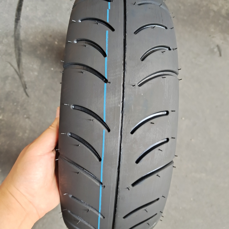 Resistencia a la tracción 10.5 neumático de motocicleta/ neumático 130/60-13 TL para y capacidad de producción