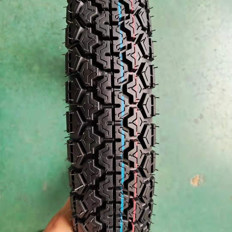 90/90-18 Pneumático de motocicleta de carreras Pneumático sin tubo Durabilidad de vida útil 20000 KM Casca de neumático
