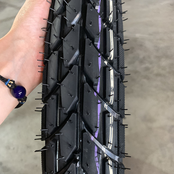 Resistencia a la tracción 10,5 Mercado africano 110 90 17 neumático de motocicleta cuatro llantas motocicleta