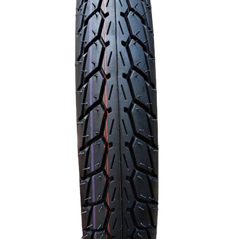 Capacidad de producción 5000 piezas por día neumático de motocicleta 70/100-17 sin tubos para scooter